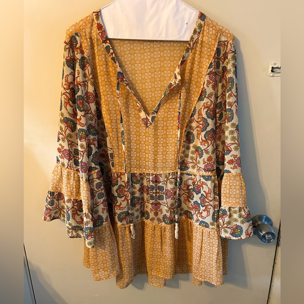 DR2 yellow flowy blouse